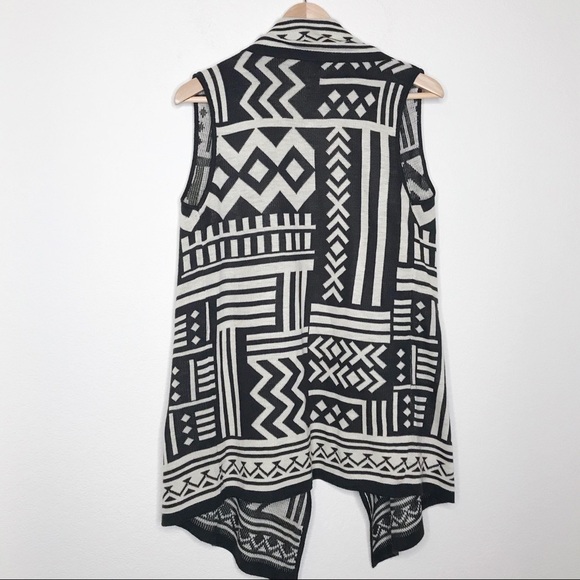 Charming Charlie Aztec southwest open vest medium - Picture 4 of 11